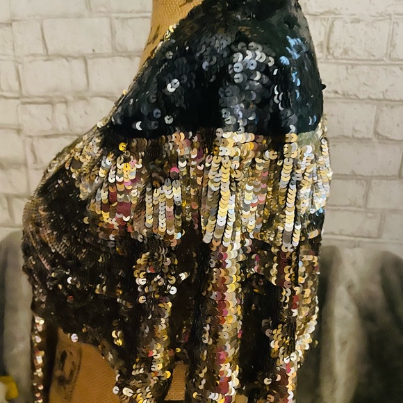 BCBG sequined topper - Picture 6 of 6